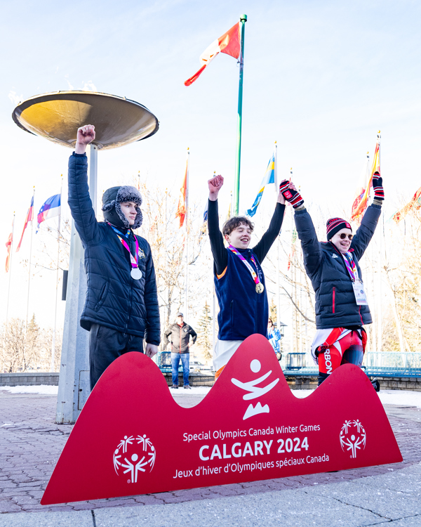Équipe Canada 2025 d’Olympiques spéciaux retourne à Calgary avant sa participation aux Jeux mondiaux d’hiver à Turin